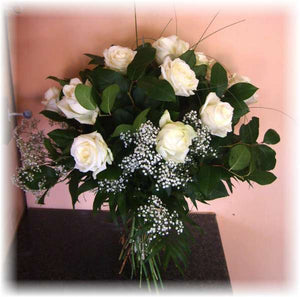 Luxurious Dozen White Roses